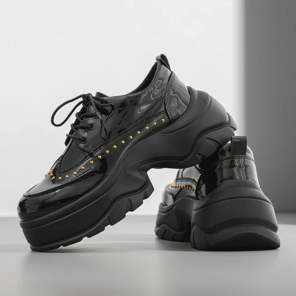 Designer Rivet Men's Black Punk Shoes Rock Stage Style Lace Up Thick Sole 4.5CM Elevator Shoes Men Glossy Leather Casual Shoes